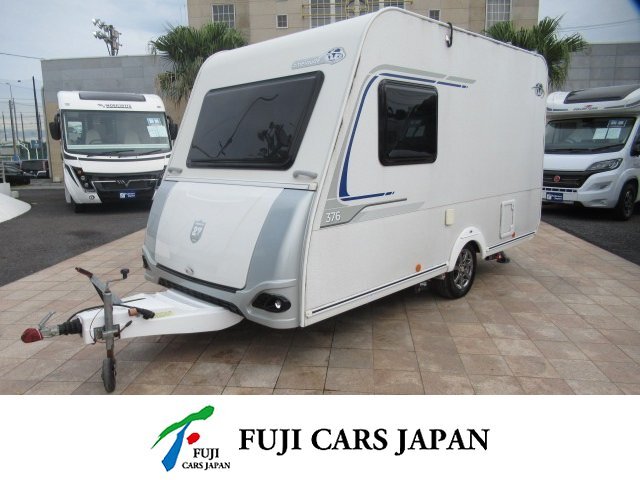 キャンピングカー トレーラー トリガノ エメロード376Vエディション