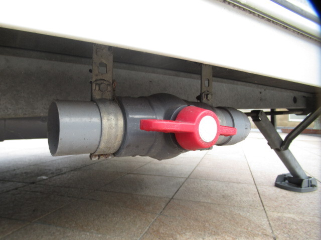 キャンピングカー トレーラー ﾄﾘｶﾞﾉ ｴﾒﾛｰﾄﾞ376Vｴﾃﾞｨｼｮﾝ