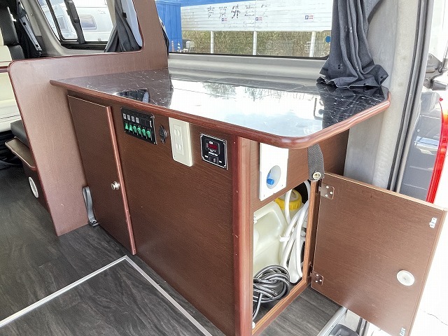 キャンピングカー バンコン ﾊｲｴｰｽ OMC ﾂｱｰｽﾞﾜｲﾄﾞ