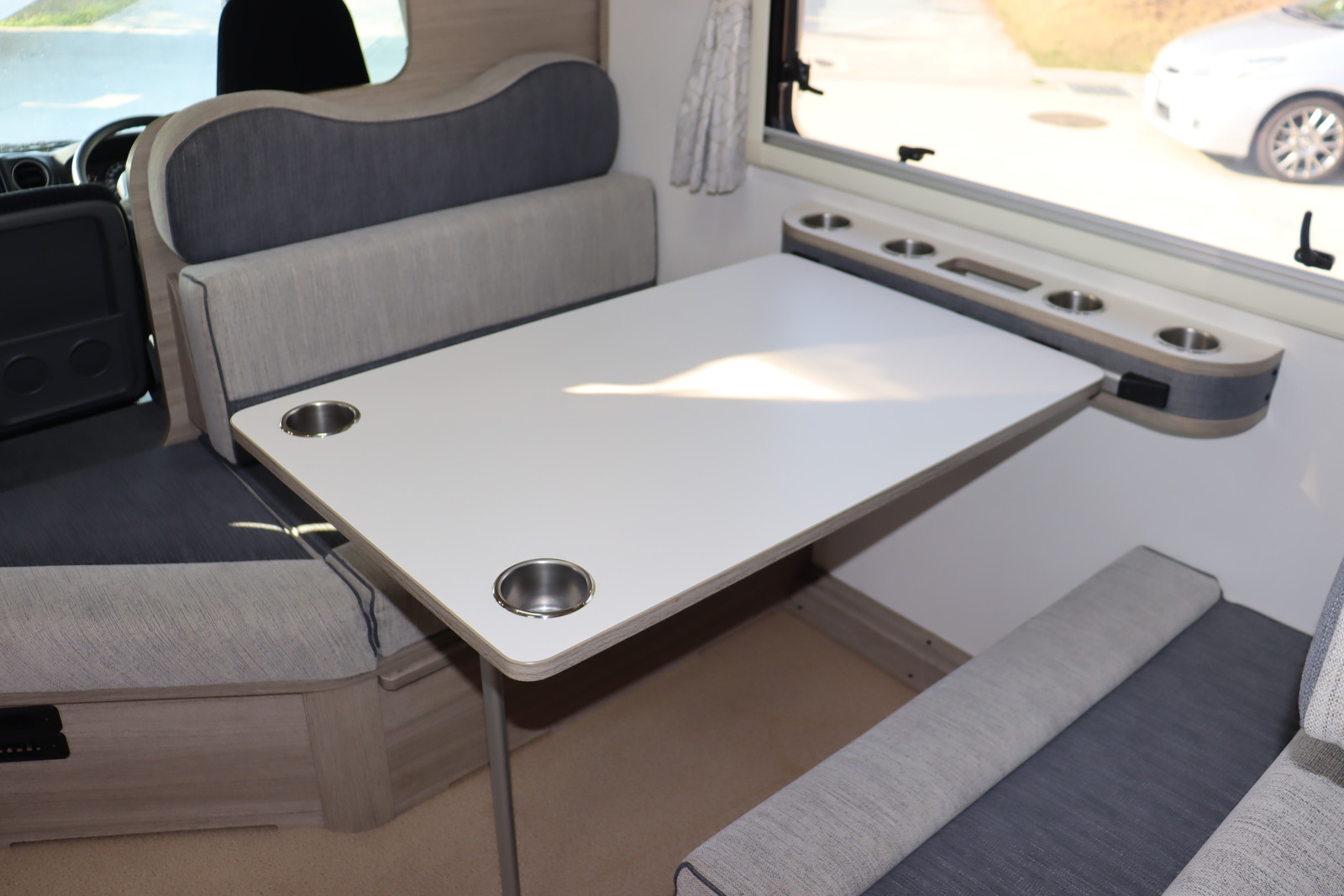 キャンピングカー キャブコン ｶﾑﾛｰﾄﾞ 東和 ｳﾞｫｰﾝﾉｲﾝ　家庭用ｴｱｺﾝ