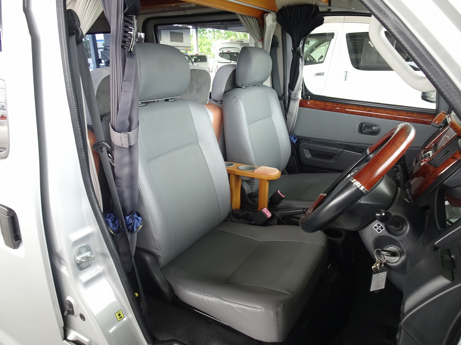 キャンピングカー バンコン ﾀｳﾝｴｰｽ ﾀｺｽ ﾊﾅ FFﾋｰﾀｰ 4WD