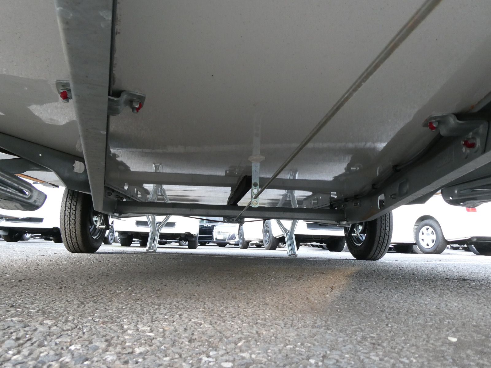 キャンピングカー トレーラー ｻﾌｧﾘ　330DL　けん引免許不要