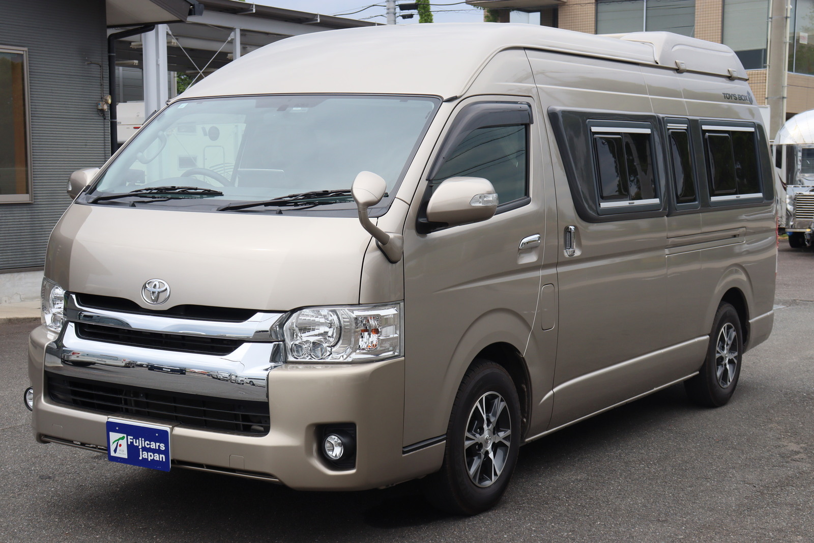 キャンピングカー バンコン ﾊｲｴｰｽ ﾄｲﾌｧｸﾄﾘｰ ﾄｲｽﾞﾎﾞｯｸｽ