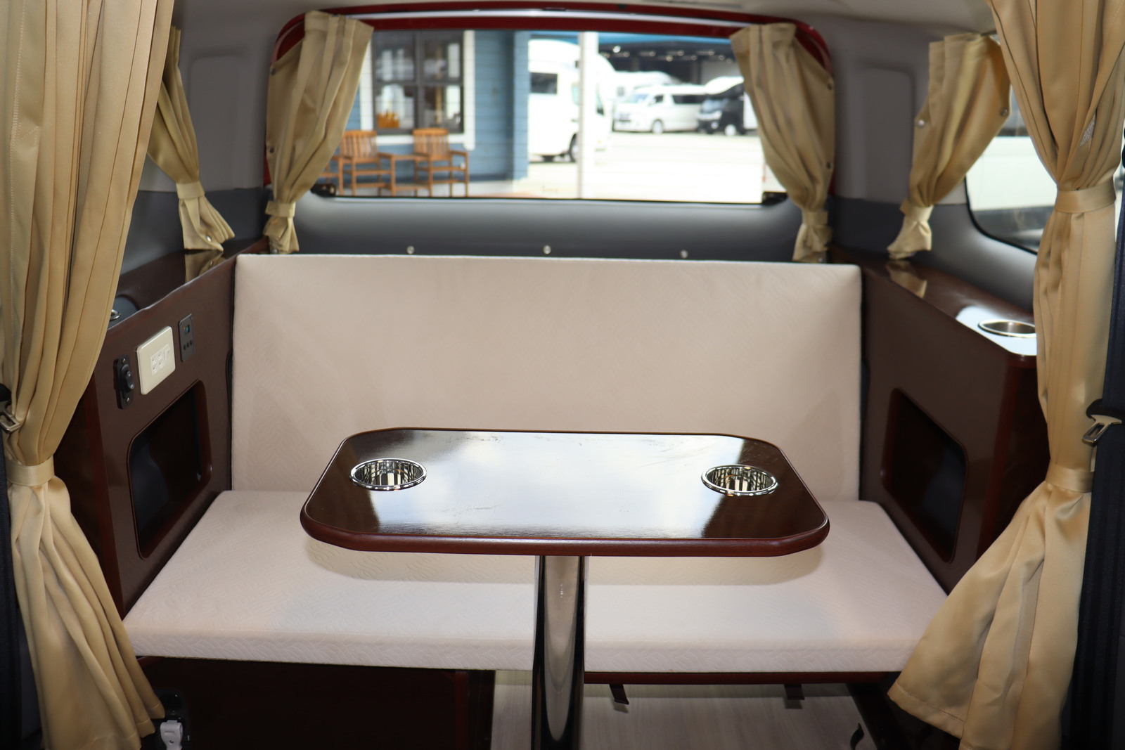 キャンピングカー バンコン NV200ﾊﾞﾈｯﾄ FOCS RBﾘﾉﾀｸﾐ FFﾋｰﾀ