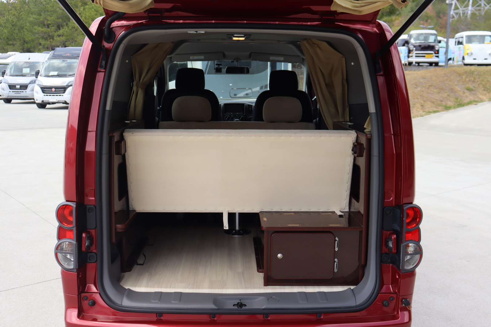 キャンピングカー バンコン NV200ﾊﾞﾈｯﾄ FOCS RBﾘﾉﾀｸﾐ FFﾋｰﾀ