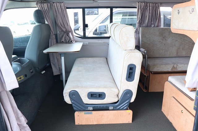 キャンピングカー バンコン ﾊｲｴｰｽ ﾌｧｰｽﾄｶｽﾀﾑ ﾃﾞｨﾚｯﾄ　4WD