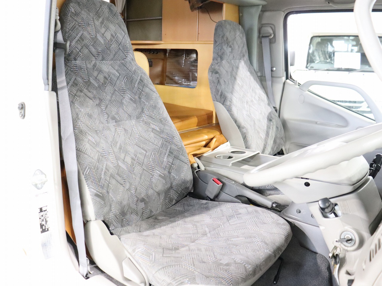 キャンピングカー キャブコン ｶﾑﾛｰﾄﾞｷｬﾝﾋﾟﾝｸﾞﾜｰｸｽ ｵﾙﾋﾞｽｲｵ 4WD
