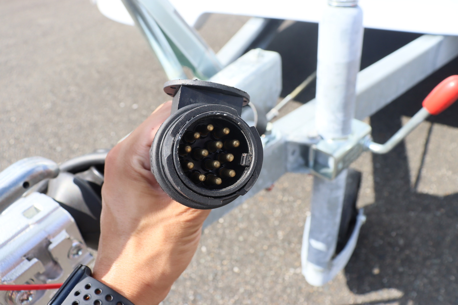 キャンピングカー トレーラー ｱｸﾛｽｶｰ ｻﾌｧﾘ430DL 新車即納