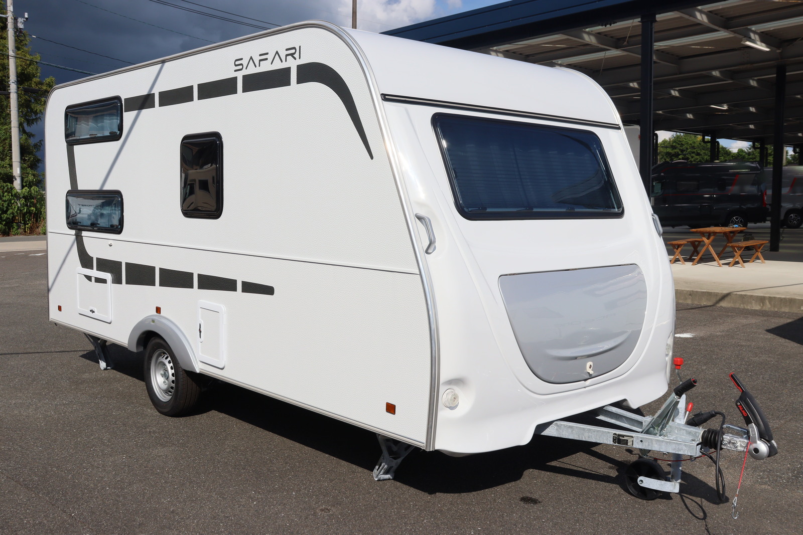 キャンピングカー トレーラー ｱｸﾛｽｶｰ ｻﾌｧﾘ430DL 新車即納
