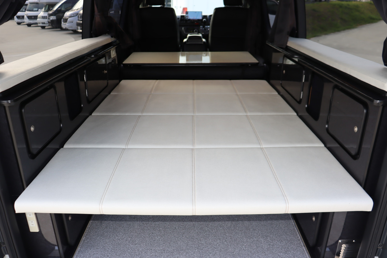 キャンピングカー バンコン ﾊｲｴｰｽ FOCS ｴｽﾊﾟｼｵes 4WD