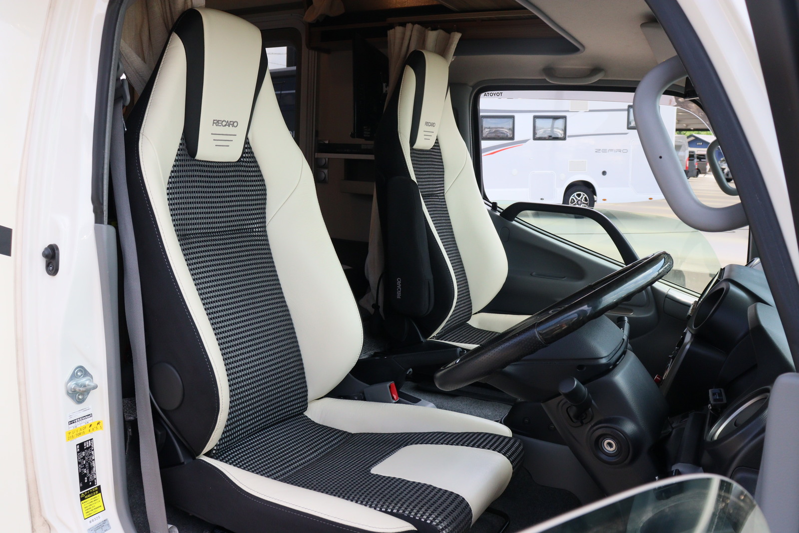 キャンピングカー キャブコン ｶﾑﾛｰﾄﾞ ﾊﾞﾝﾃｯｸ ｼﾞﾙ520 4WD