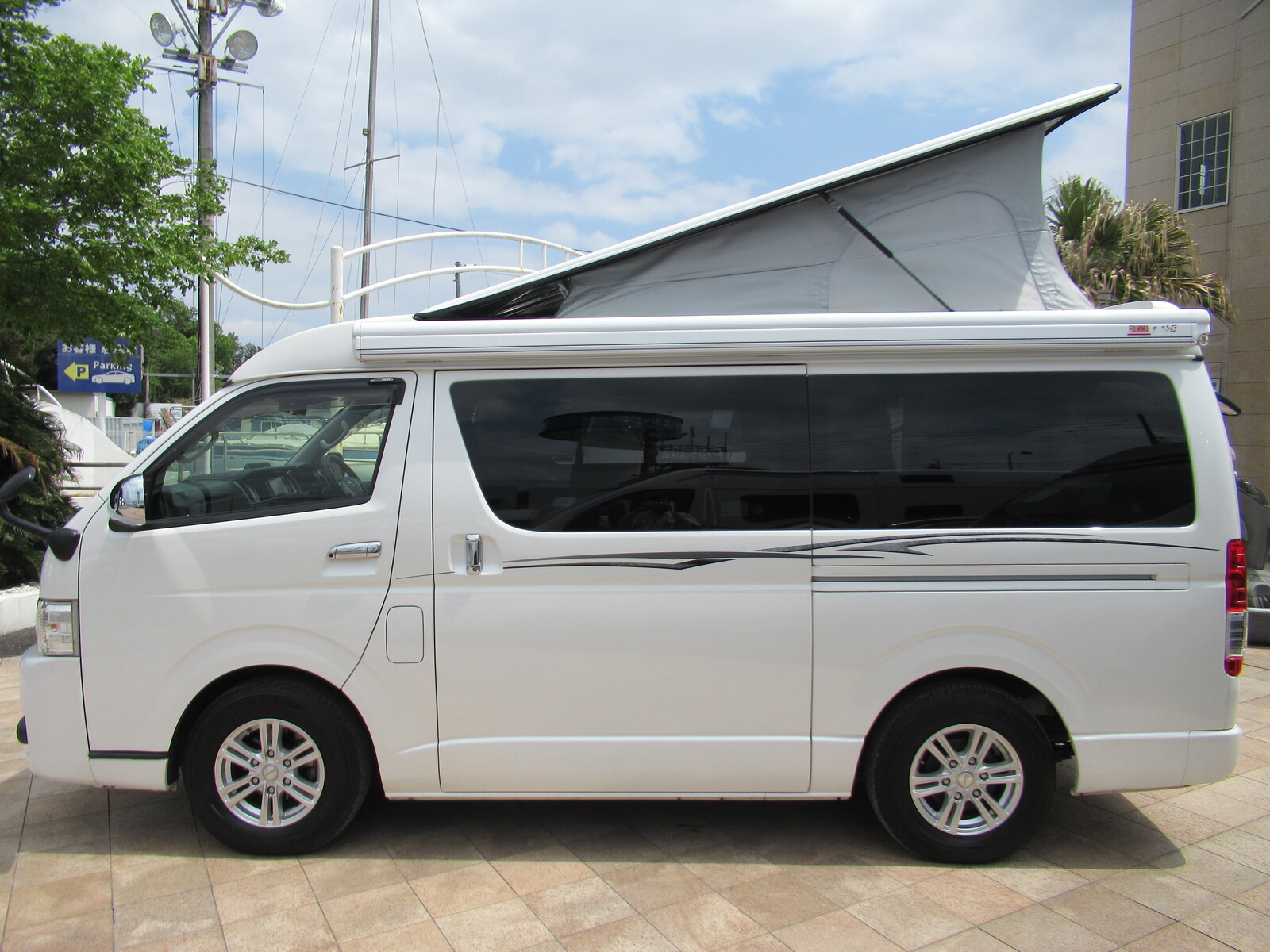キャンピングカー バンコン ﾊｲｴｰｽ ｷｬﾝﾋﾟﾝｸﾞｶｰ広島 ﾌﾟﾚｼｬｽ