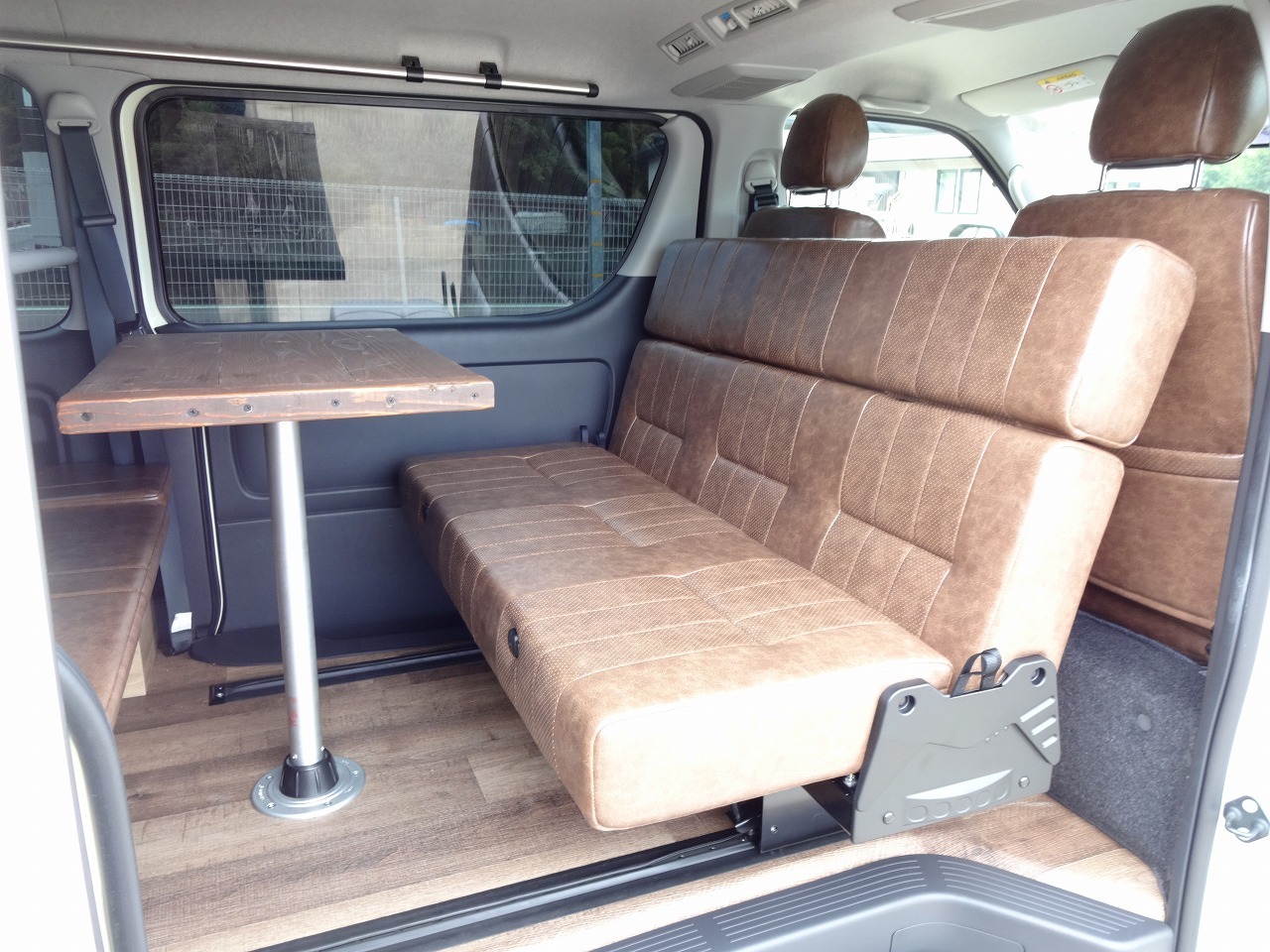 キャンピングカー バンコン ﾊｲｴｰｽ ﾌﾚｯｸｽ FD-BOX47　4ﾅﾝ　7人