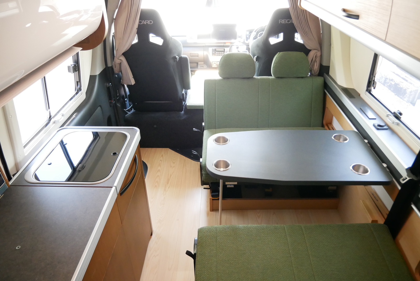 キャンピングカー バンコン ﾊｲｴｰｽ ﾄｲﾌｧｸﾄﾘｰ ﾊﾞｰﾃﾞﾝｸﾞﾗﾝﾃﾞ4WD