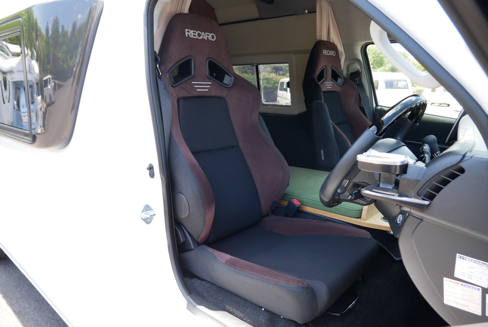 キャンピングカー バンコン ﾊｲｴｰｽ ﾄｲﾌｧｸﾄﾘｰ ﾊﾞｰﾃﾞﾝｸﾞﾗﾝﾃﾞ4WD