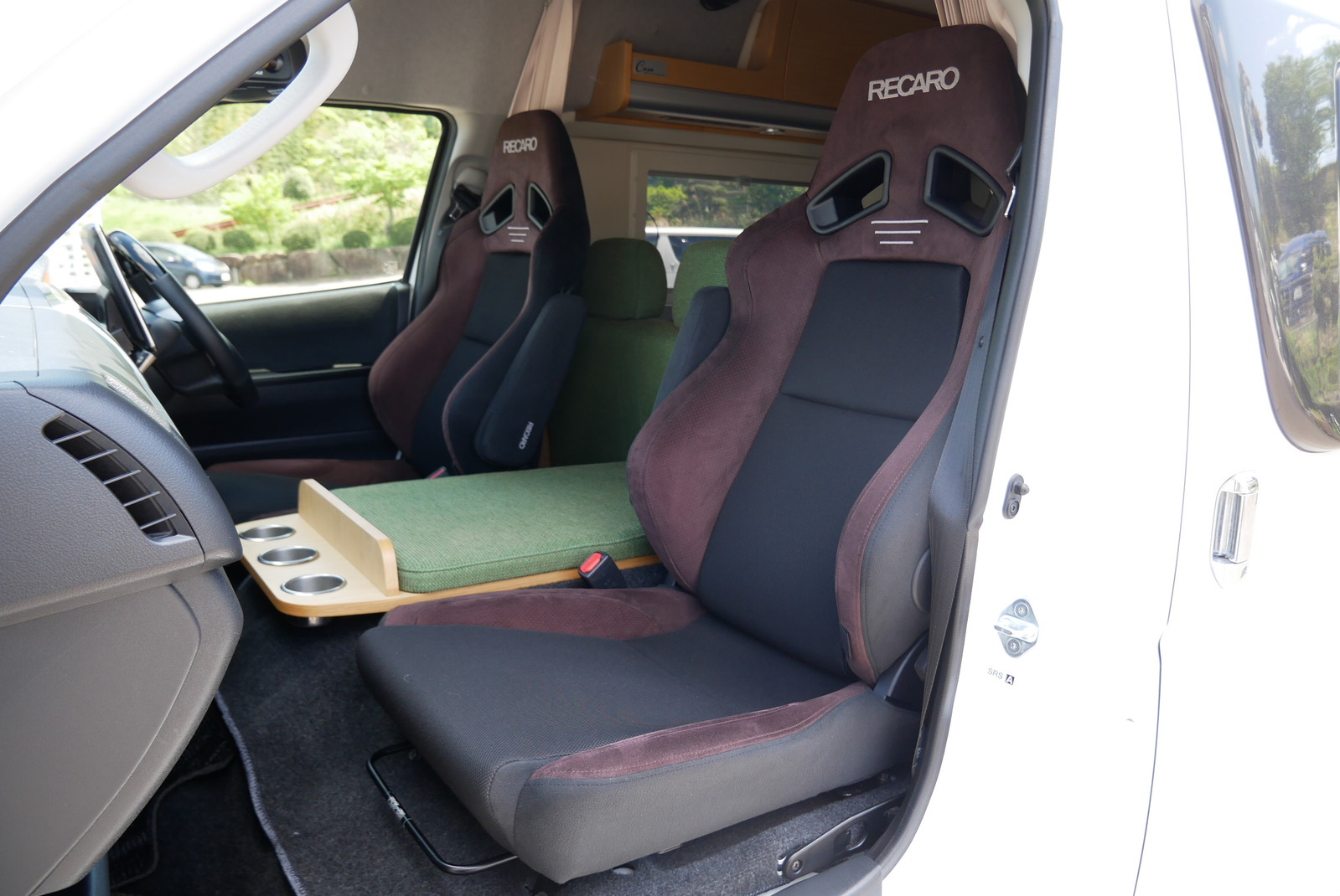 キャンピングカー バンコン ﾊｲｴｰｽ ﾄｲﾌｧｸﾄﾘｰ ﾊﾞｰﾃﾞﾝｸﾞﾗﾝﾃﾞ4WD
