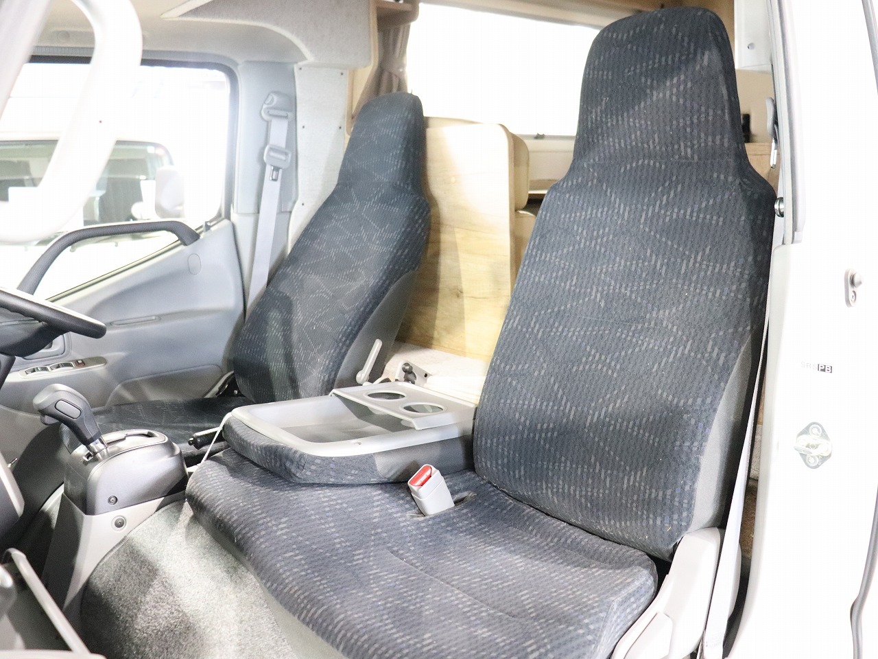キャンピングカー キャブコン ｶﾑﾛｰﾄﾞﾅｯﾂRV ｸﾚｱﾊｲﾊﾟｰｴﾎﾞ5.3X4WD