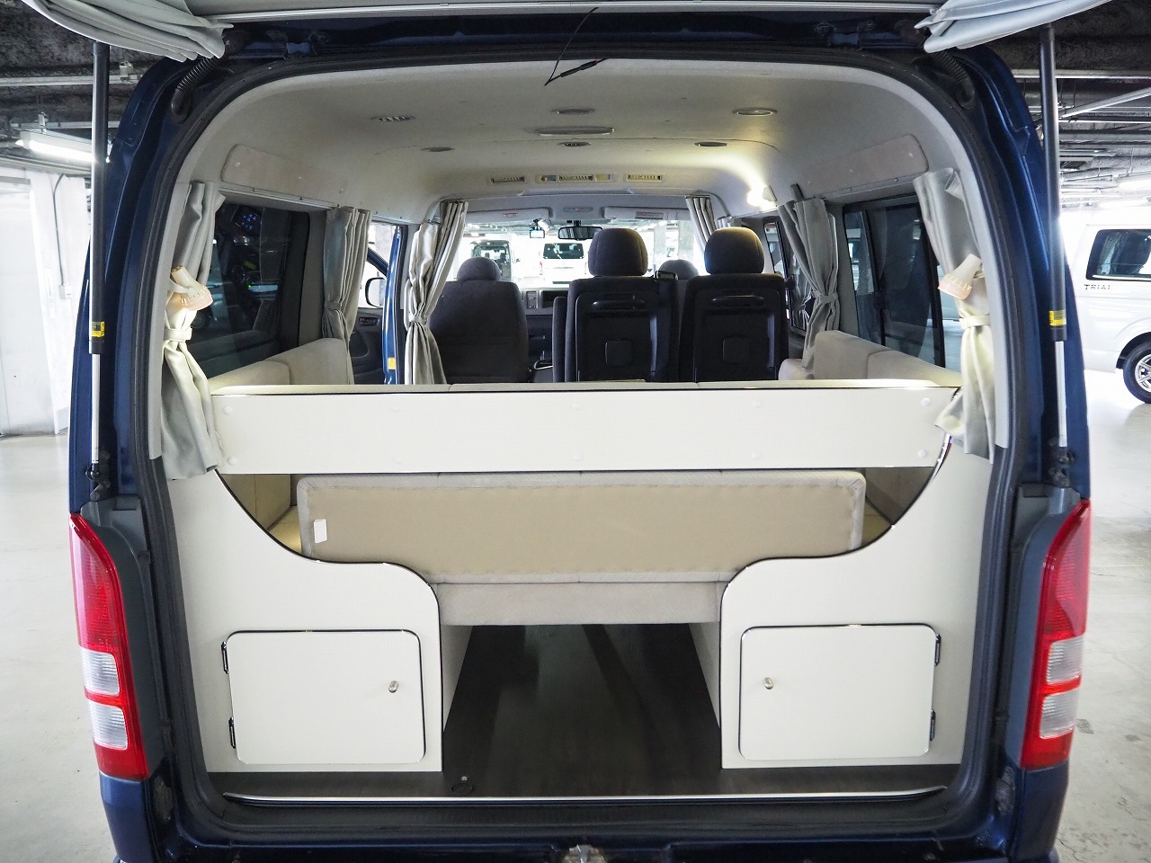 キャンピングカー バンコン ﾊｲｴｰｽ かｰいんてりあ高橋 ﾘﾗｯｸｽﾜｺﾞﾝ　4WD