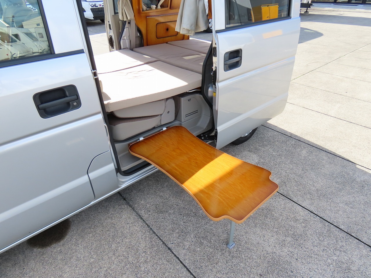 キャンピングカー 軽キャンパー ｴﾌﾞﾘｲ ｵｰﾄﾜﾝ 給電くん