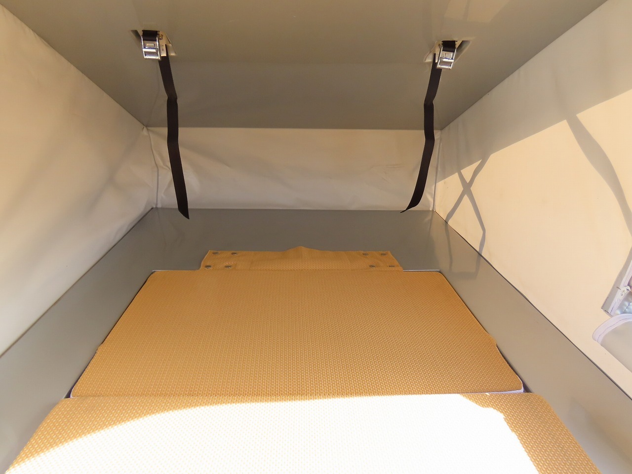キャンピングカー 軽キャンパー ｴﾌﾞﾘｲ ｵｰﾄﾜﾝ 給電くん