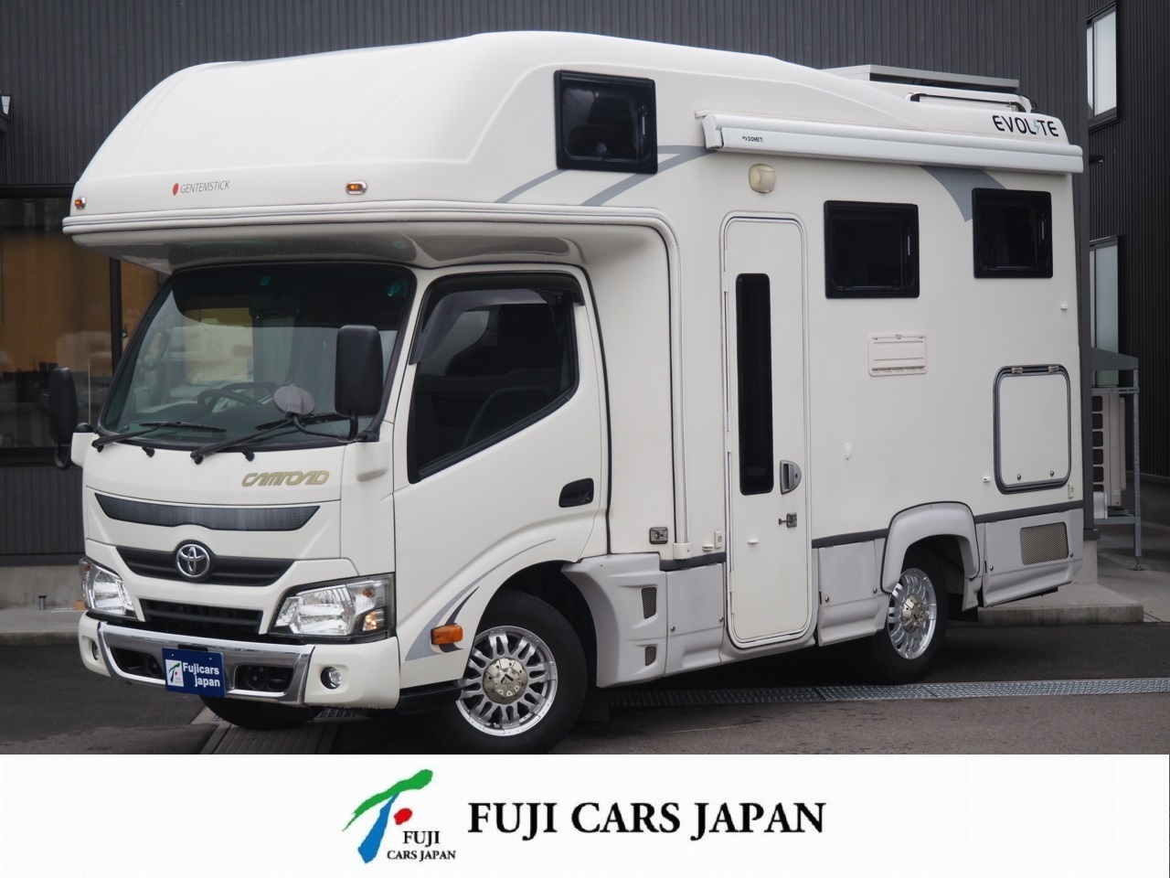 キャンピングカー キャブコン カムロードナッツRV クレソンボヤージュ エボライト