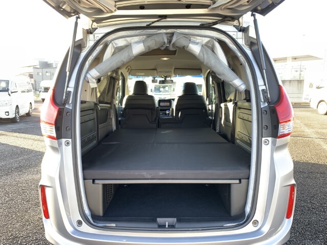 キャンピングカー バンコン ﾌﾘｰﾄﾞ+ ﾎﾜｲﾄﾊｳｽ ﾌﾘｰｽﾀｲﾙ 4駆 FF暖房