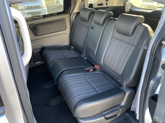 キャンピングカー バンコン ﾌﾘｰﾄﾞ+ ﾎﾜｲﾄﾊｳｽ ﾌﾘｰｽﾀｲﾙ 4駆 FF暖房