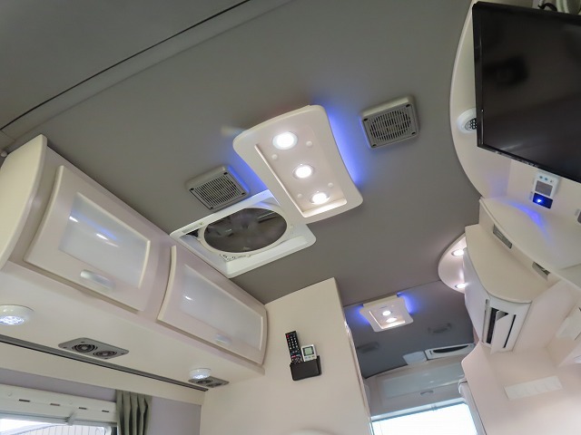 キャンピングカー バスコン ﾘｴｯｾⅡ RVﾋﾞｯｸﾌｯﾄ ｴﾃﾙﾉｵｸﾀｰﾋﾞｱM