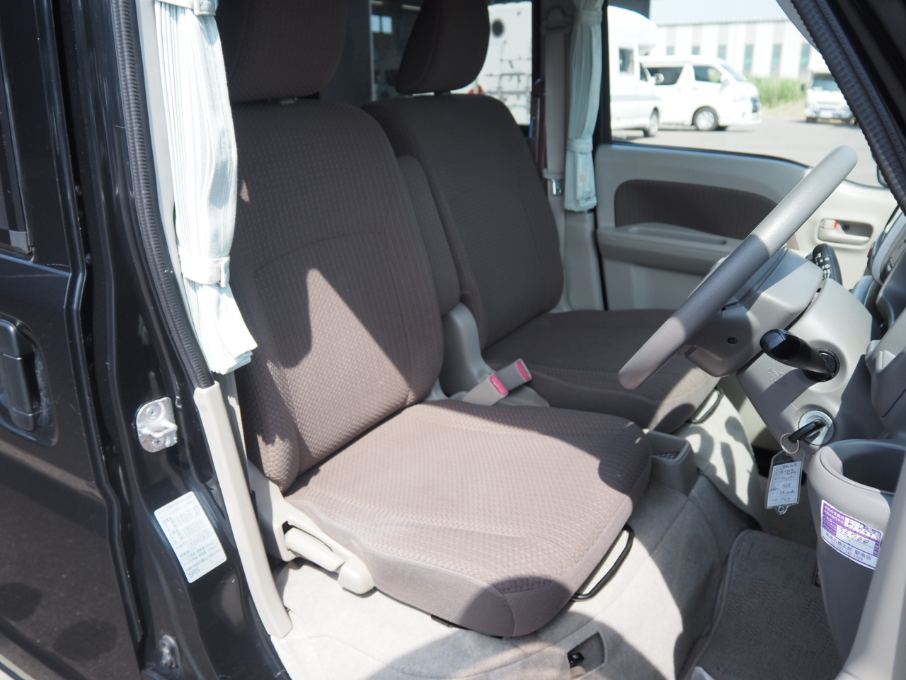 キャンピングカー 軽キャンパー NV100ｸﾘｯﾊﾟｰ ﾛｰﾄﾞｾﾚｸﾄｺﾝﾊﾟｸﾄ 4WD