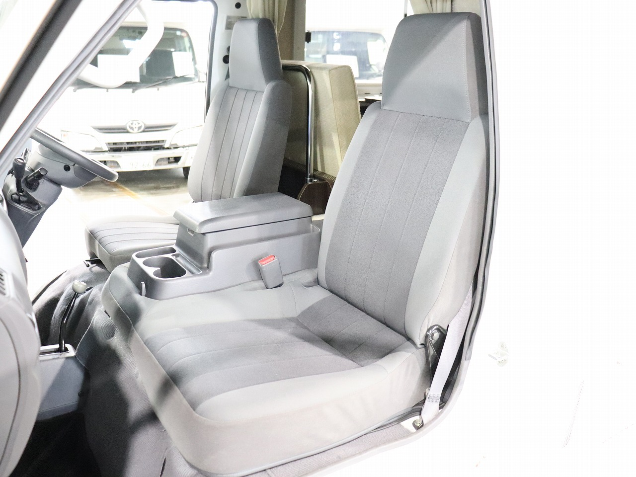 キャンピングカー キャブコン ﾎﾞﾝｺﾞ ﾛｰﾀｽRV ﾏﾝﾎﾞｳ 4WD 家庭用ｴｱｺﾝ