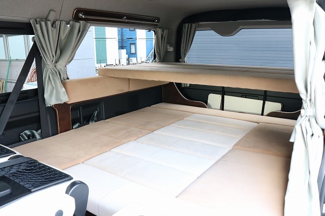 キャンピングカー バンコン ﾊｲｴｰｽ かｰいんてりあ高橋 ﾘﾗｯｸｽﾜｺﾞﾝ　4WD