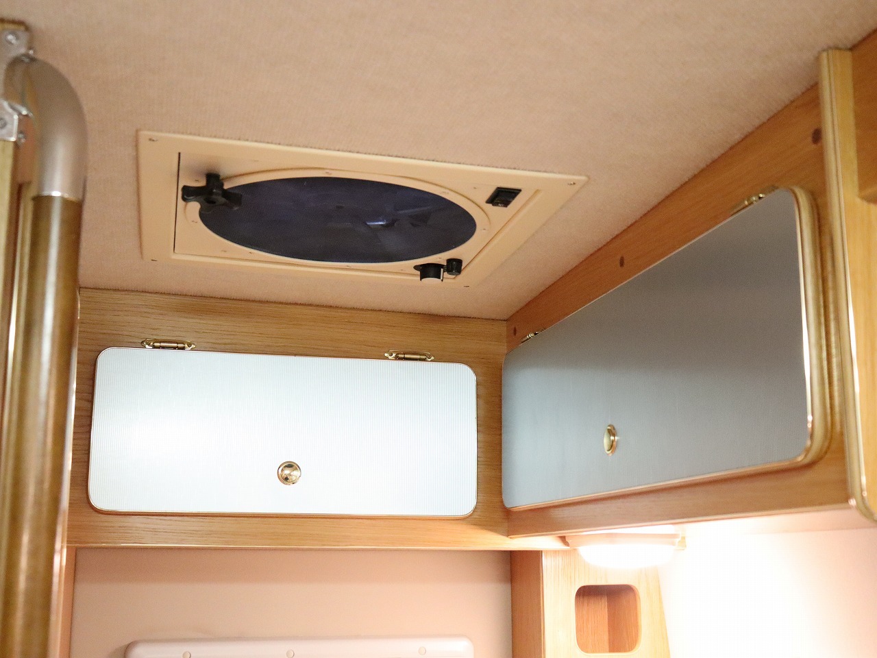キャンピングカー キャブコン ﾎﾞﾝｺﾞ ﾛｰﾀｽRV ﾏﾝﾎﾞｳｲﾌﾞ 4WD FF