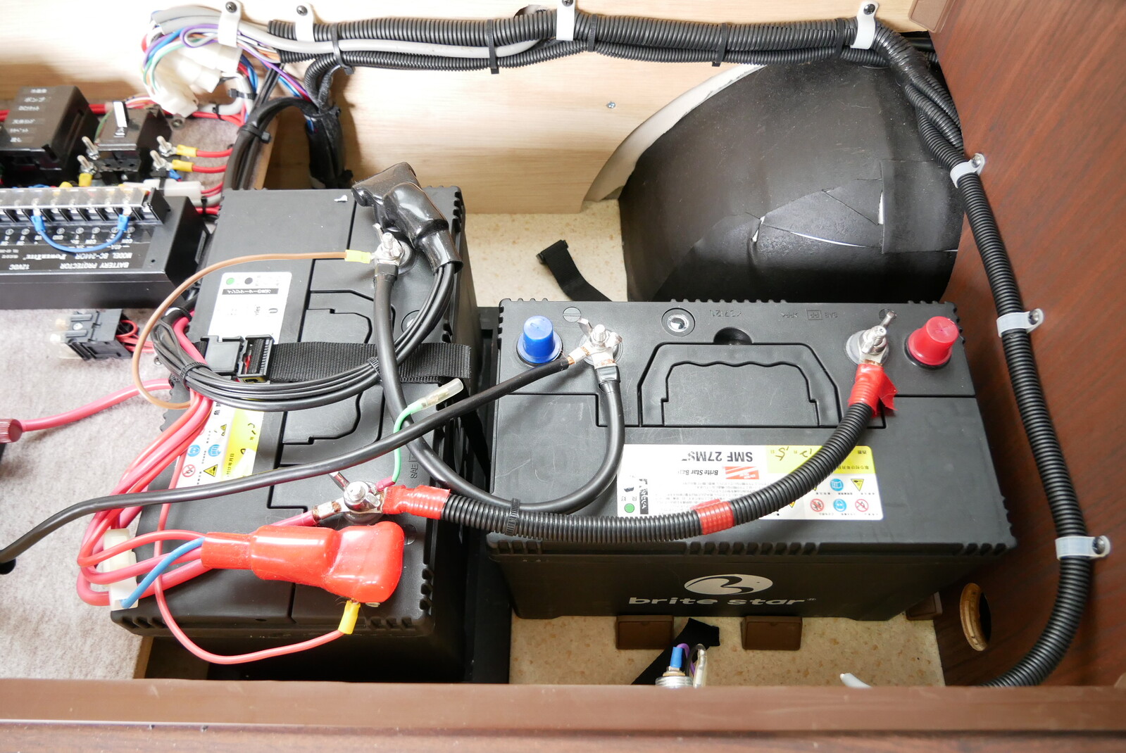 キャンピングカー バンコン ﾊｲｴｰｽ ﾌｧｰｽﾄｶｽﾀﾑ ﾃﾞｨﾚｯﾄ 4WD