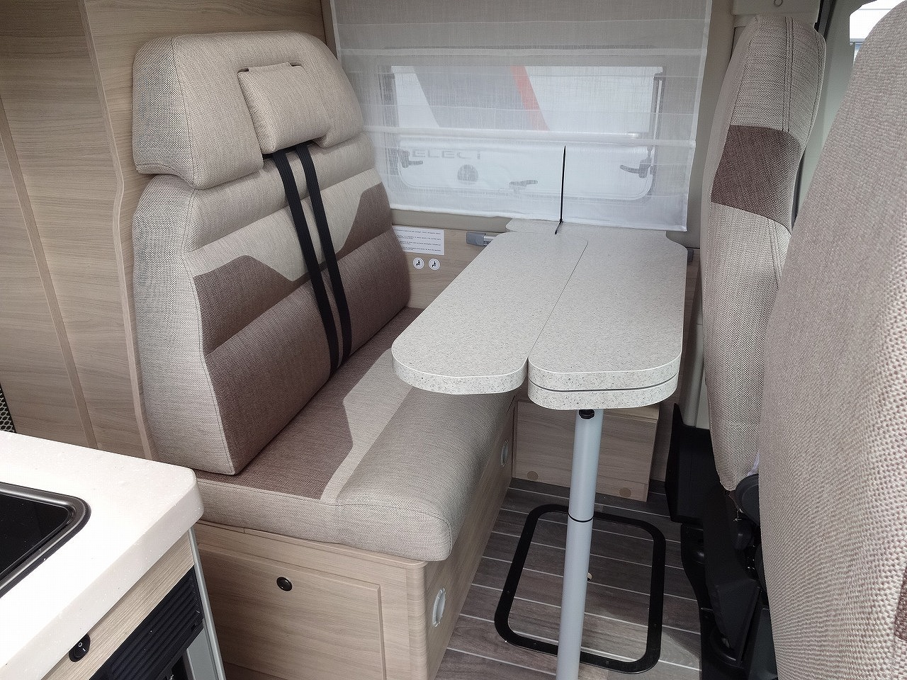 キャンピングカー バンコン ﾃﾞｭｶﾄ ﾛｰﾗｰﾁｰﾑ ﾘﾋﾞﾝｸﾞｽﾄｰﾝK2 新車