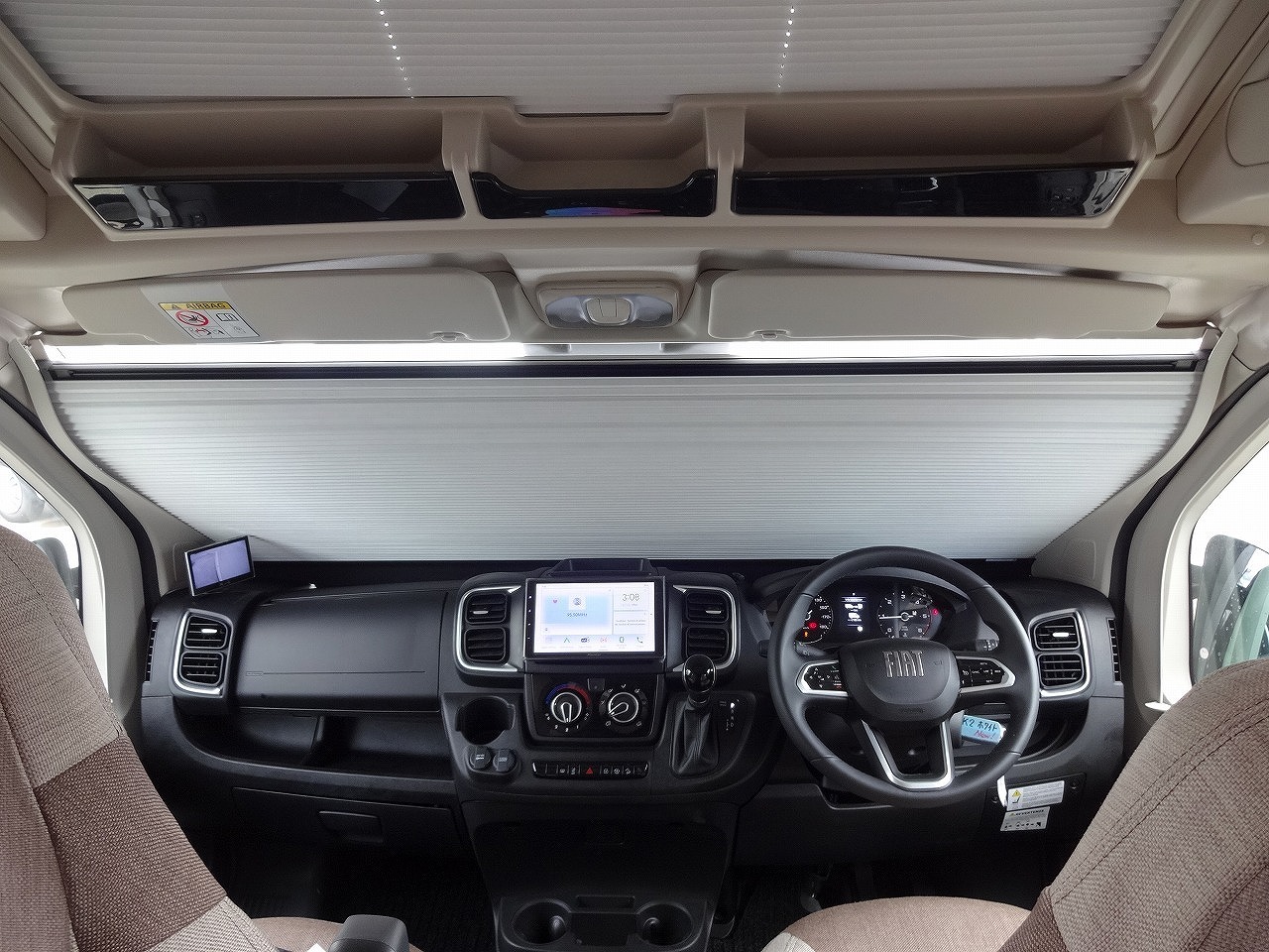 キャンピングカー バンコン ﾃﾞｭｶﾄ ﾛｰﾗｰﾁｰﾑ ﾘﾋﾞﾝｸﾞｽﾄｰﾝK2 新車