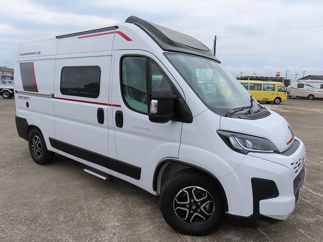 キャンピングカー バンコン ﾃﾞｭｶﾄ　ﾛｰﾗｰﾁｰﾑﾘﾋﾞﾝｸﾞｽﾄｰﾝK2　新車即納