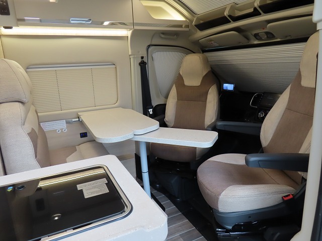 キャンピングカー バンコン ﾃﾞｭｶﾄ　ﾛｰﾗｰﾁｰﾑﾘﾋﾞﾝｸﾞｽﾄｰﾝK2　新車即納