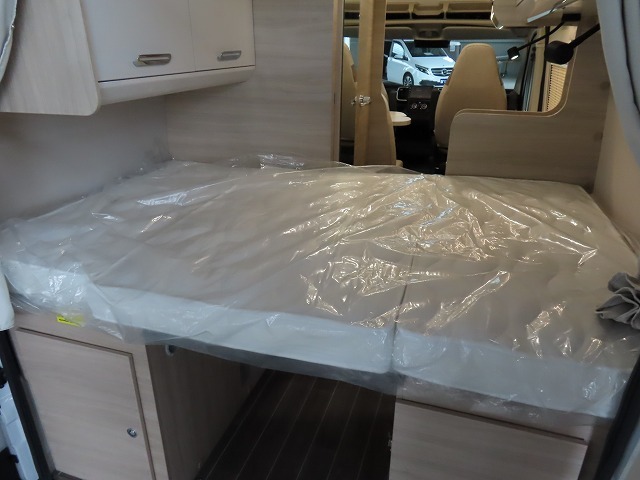 キャンピングカー バンコン ﾃﾞｭｶﾄ　ﾛｰﾗｰﾁｰﾑﾘﾋﾞﾝｸﾞｽﾄｰﾝK2　新車即納