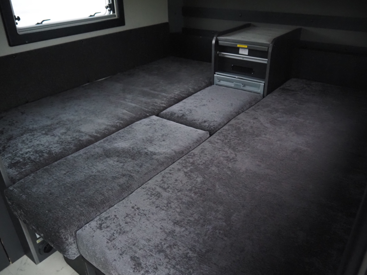 キャンピングカー キャブコン ﾊｲｴｰｽ RVﾄﾗｽﾄ TR500C-LH 4WD