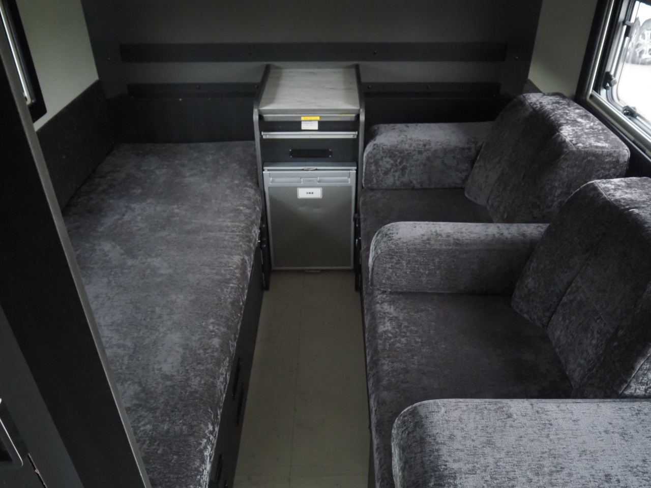 キャンピングカー キャブコン ﾊｲｴｰｽ RVﾄﾗｽﾄ TR500C-LH 4WD