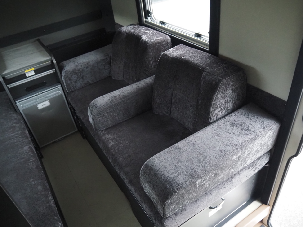 キャンピングカー キャブコン ﾊｲｴｰｽ RVﾄﾗｽﾄ TR500C-LH 4WD