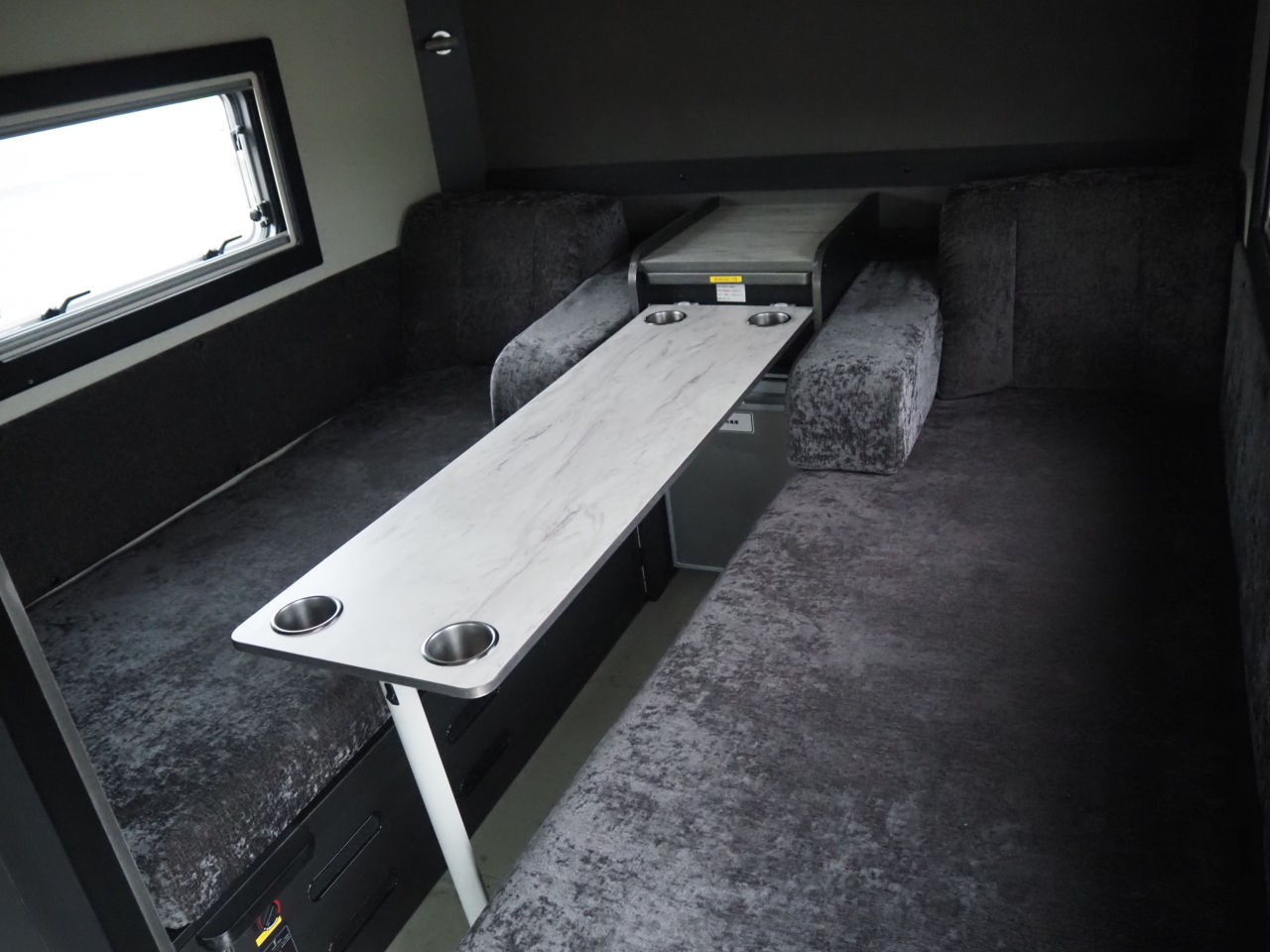 キャンピングカー キャブコン ﾊｲｴｰｽ RVﾄﾗｽﾄ TR500C-LH 4WD