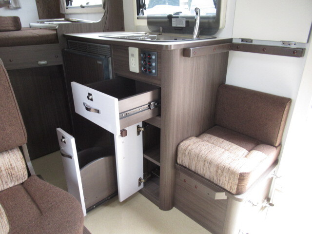 キャンピングカー キャブコン ｶﾑﾛｰﾄﾞ ﾅｯﾂRV ｸﾚｱ5.3Xｴﾎﾞﾘｭｰｼｮﾝ