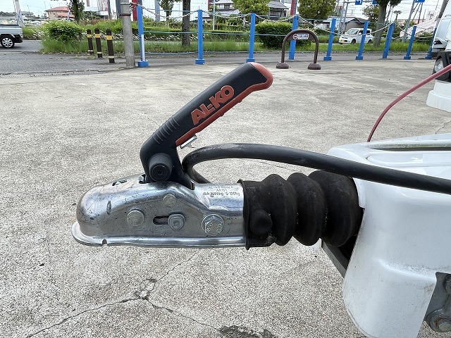 キャンピングカー トレーラー  ﾄﾘｶﾞﾉ ｴﾒﾛｰﾄﾞ406 Vｴﾃﾞｨｼｮﾝ