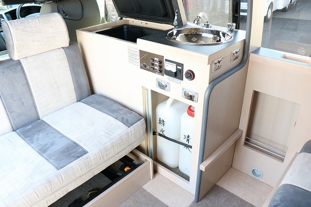 キャンピングカー バンコン ﾊｲｴｰｽ 東和ﾓｰﾀｰｽ ﾂｪﾙﾄ 4WD