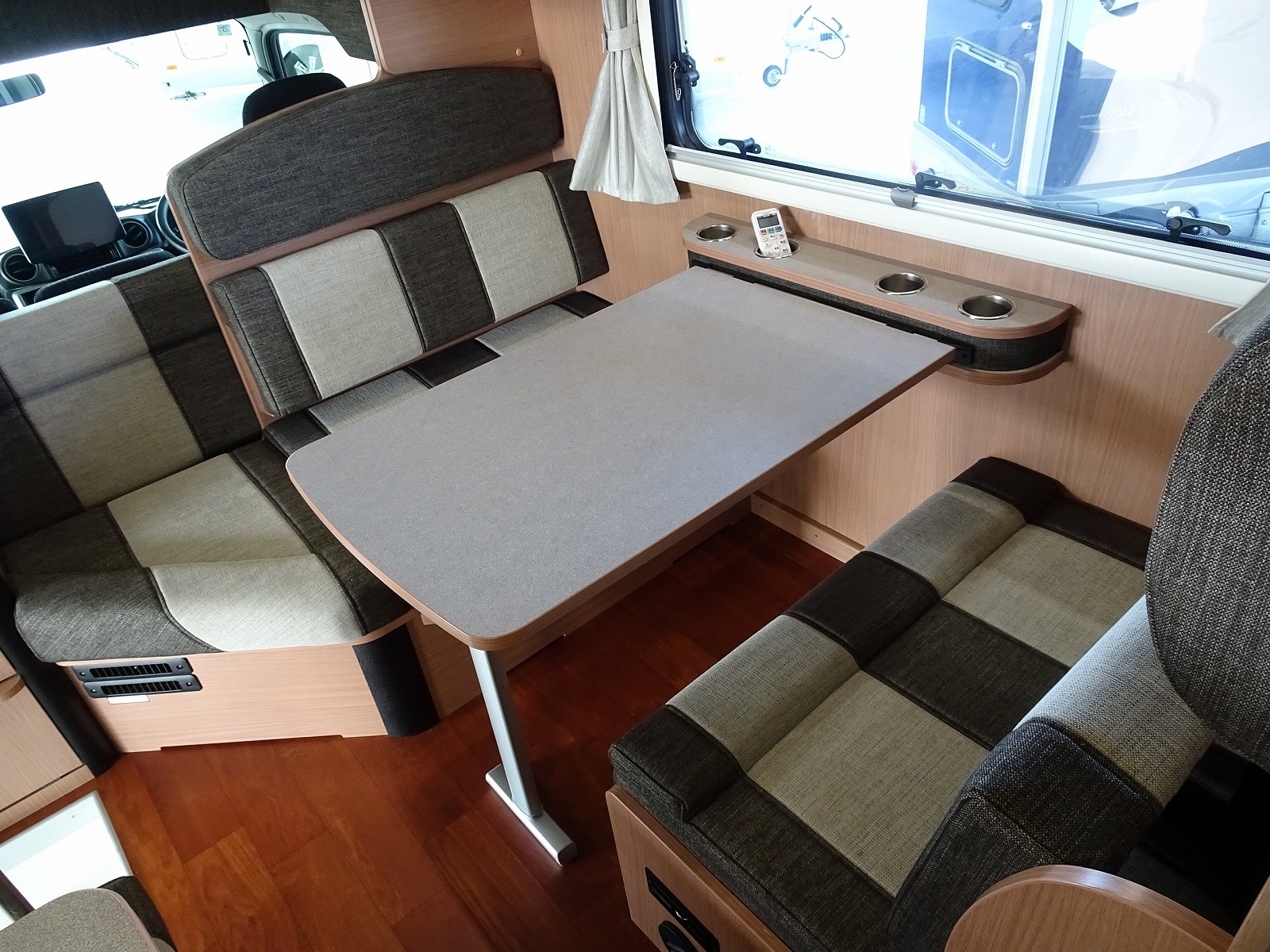 キャンピングカー キャブコン ｶﾑﾛｰﾄﾞ 東和 ｳﾞｫｰﾝR2Bｽﾞｨｰﾍﾞﾝ 家AC