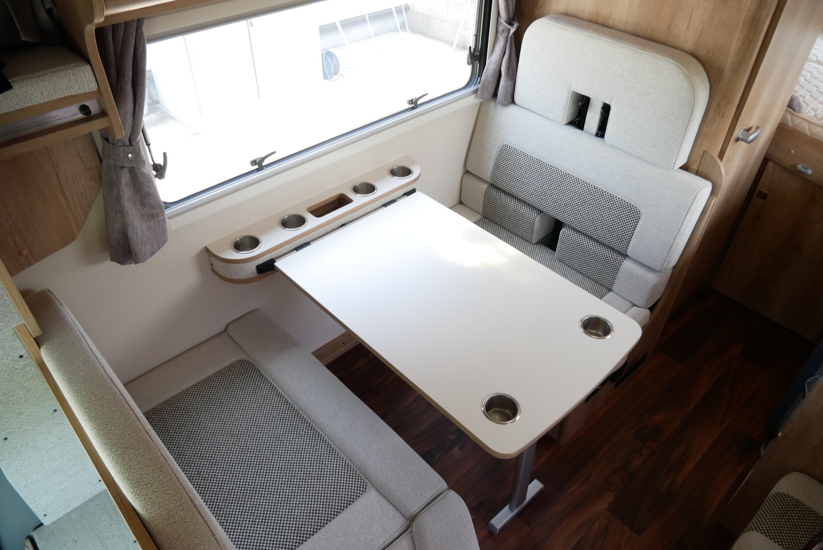 キャンピングカー キャブコン ｶﾑﾛｰﾄﾞ ﾅｯﾂRV ｸﾚｱ5.3Xｴﾎﾞﾘｭｰｼｮﾝ