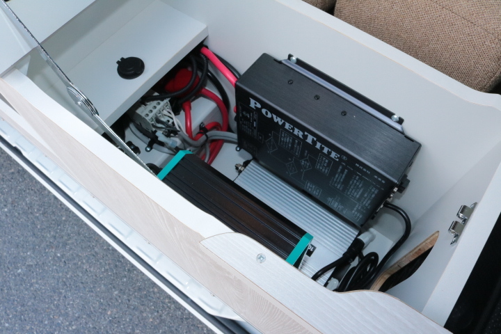 キャンピングカー バンコン ﾊｲｴｰｽ ｹｲﾜｰｸｽ ﾗｷﾞｯﾄﾞﾊﾞﾝ　FF　ﾎﾟｯﾌﾟｱ