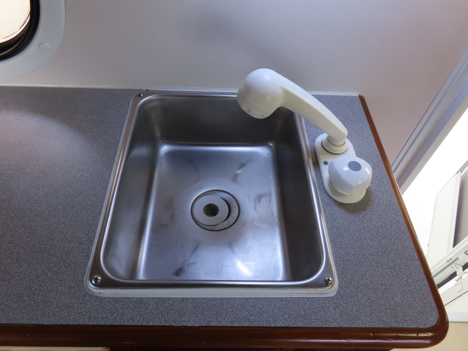 キャンピングカー 軽キャンパー ｽｸﾗﾑ ｲﾝﾃﾞｨｱﾅRVｲﾝﾃﾞｨ727 MT車 4WD