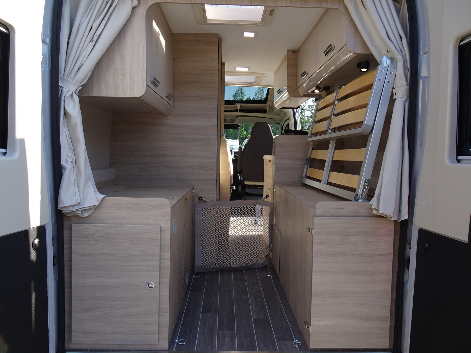 キャンピングカー バンコン ﾃﾞｭｶﾄ ﾛｰﾗｰﾁｰﾑ ﾘﾋﾞﾝｸﾞｽﾄｰﾝK2 新車